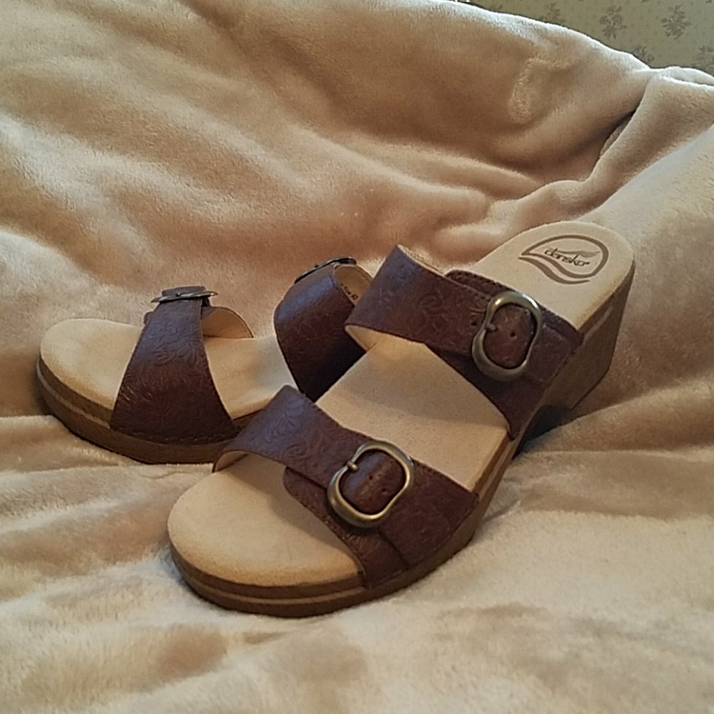 Dansko Sophie brown leather sandals.